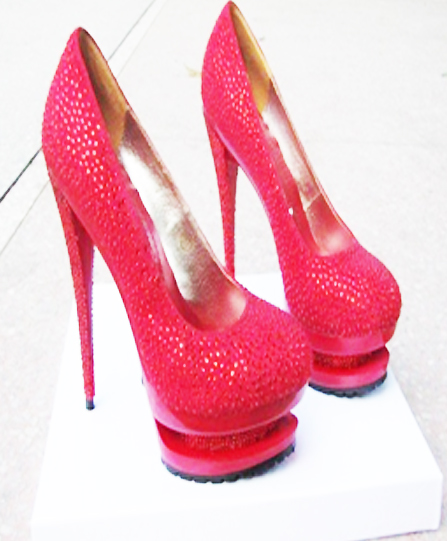 Chaussures Diamonds, Haute-couture Rouges, Serties des cristaux tchèques. Tallons 14cm
